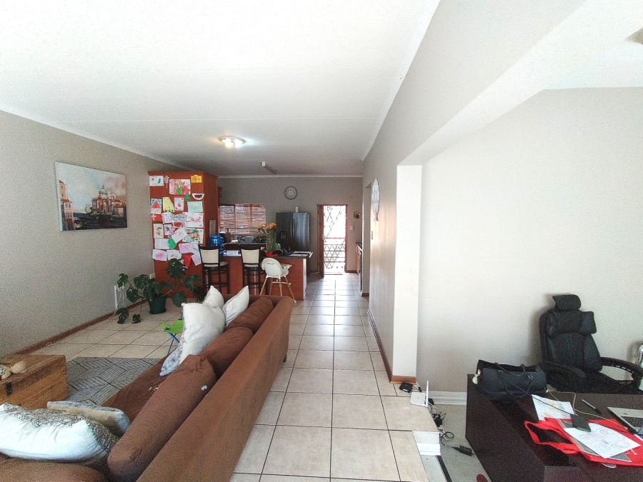 3 Bedroom Property for Sale in Langenhovenpark Free State